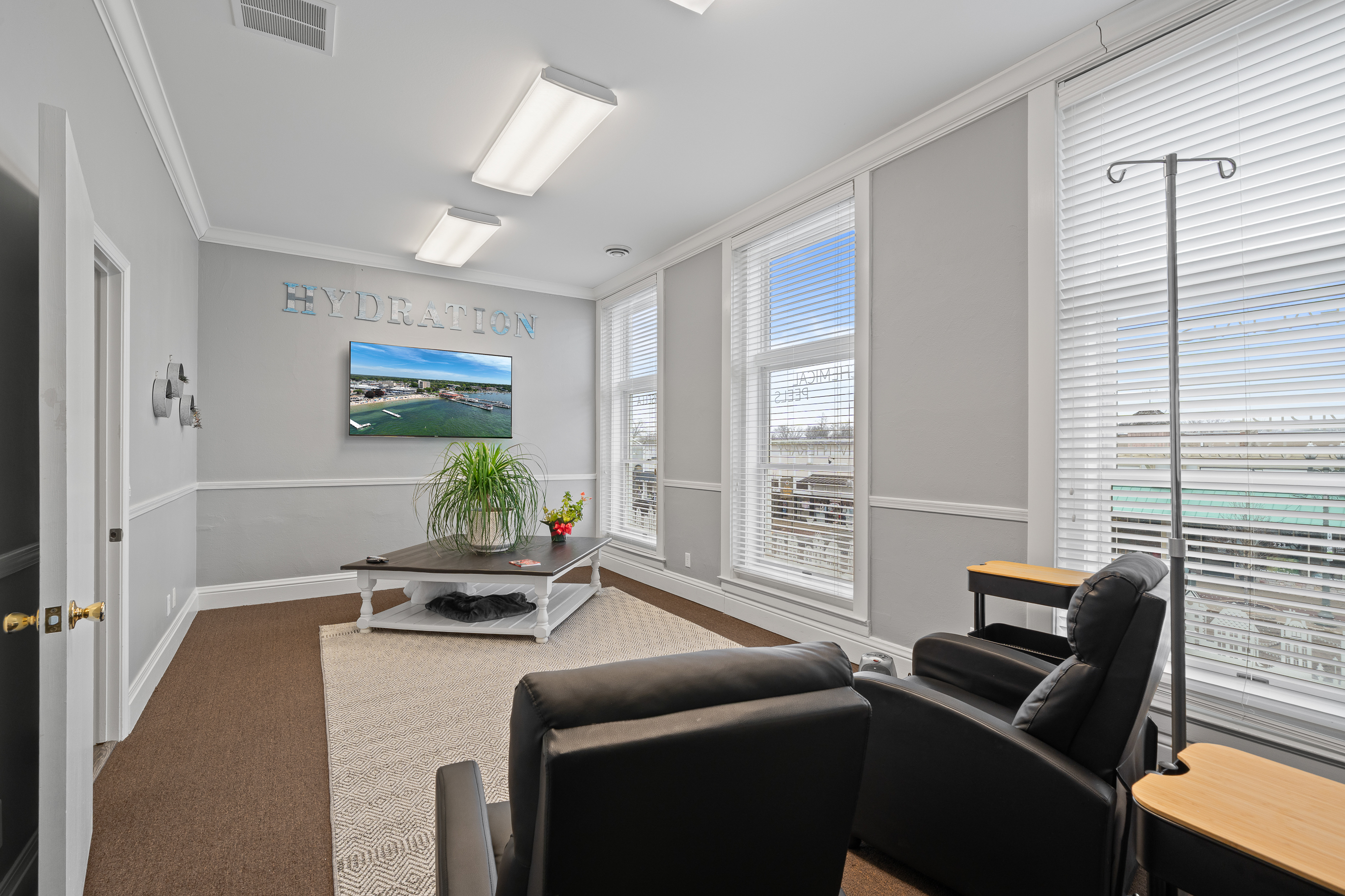 226 Broad Street, Unit 2 Lake Geneva, WI 53147 - Photo 5 of 24