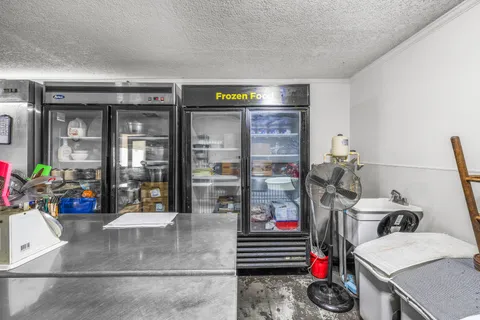 $400,000 | 697 West Cherry Street, Jesup, GA 31545