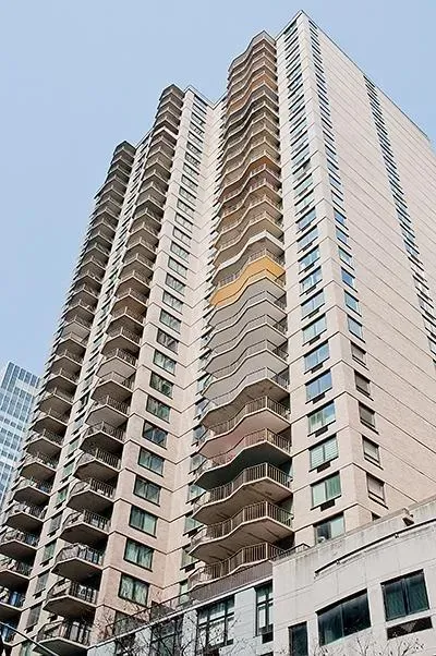 212 East 47th Street, Unit 21D Manhattan, NY 10017 - Photo 15 of 16 a view of a large building