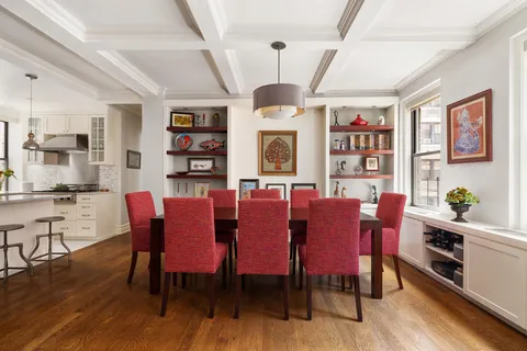 $2,870,000 | 18 West 70th Street, Unit 7C | Upper West Side