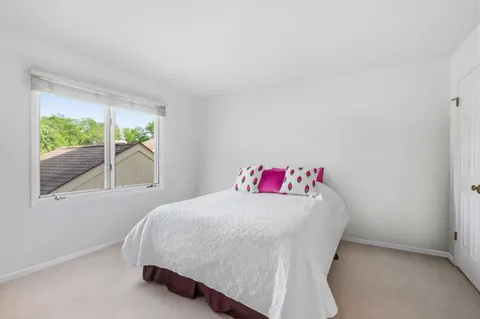 Contact Agent | Chanticleer, Cherry Hill, NJ 08003