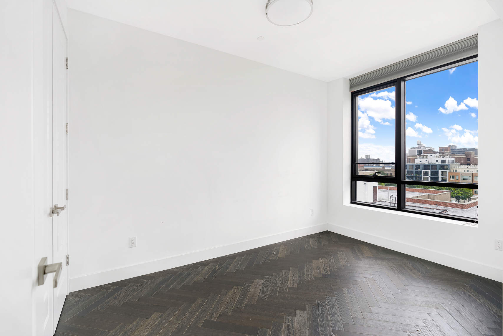 11-12 44th Drive, Unit 6E Queens, NY 11101 - Photo 4 of 16