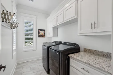 a view of a yard with furniture