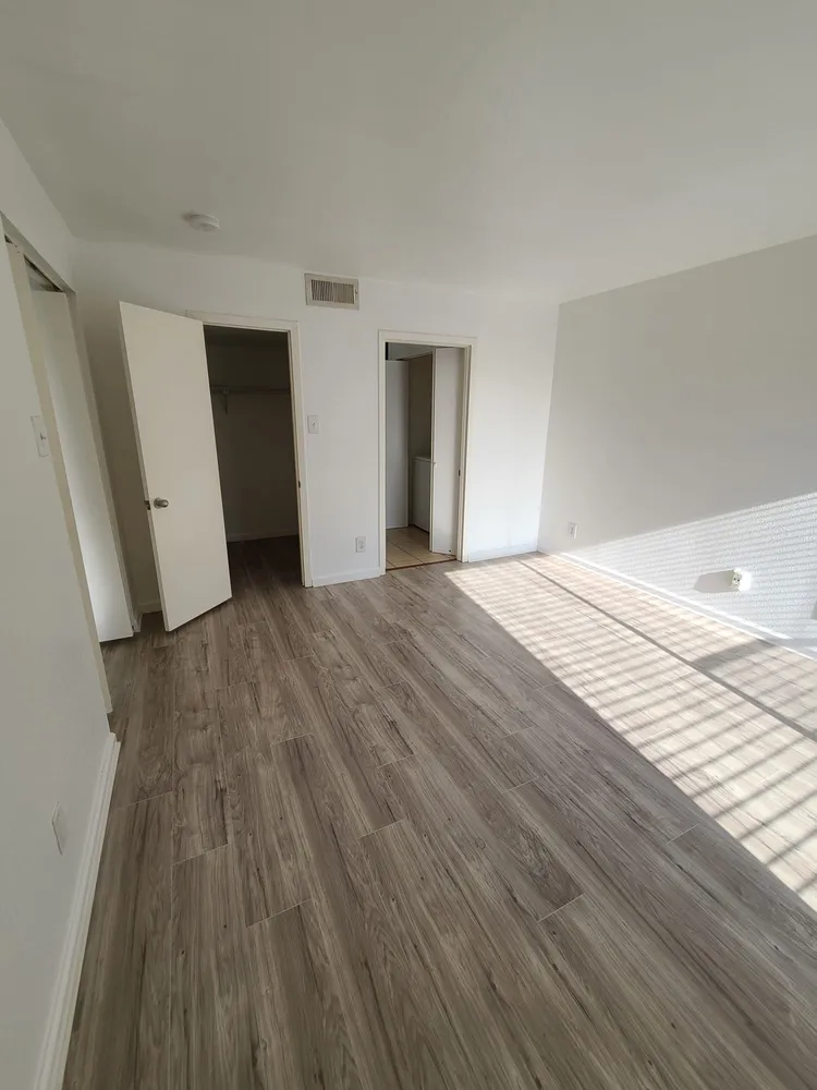 $69,000 | 2822 South Bartell Drive, Houston, TX 77054