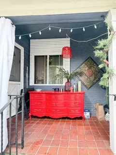 a view of swimming pool with a bench in kitchen