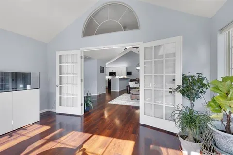 $525,000 | 10 Pond View Way, Fitchburg, WI 53711