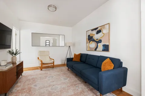 $359,000 | 300 Ocean Parkway, Unit 3P | Kensington