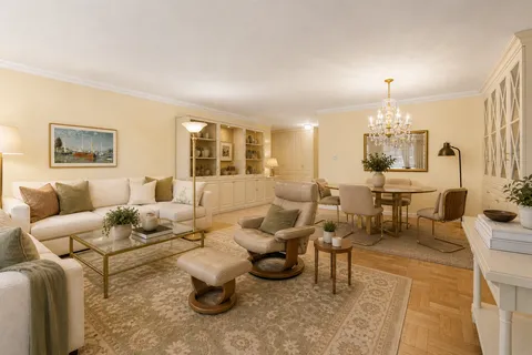 $1,400,000 | 501 East 79th Street, Unit 5E | Upper East Side