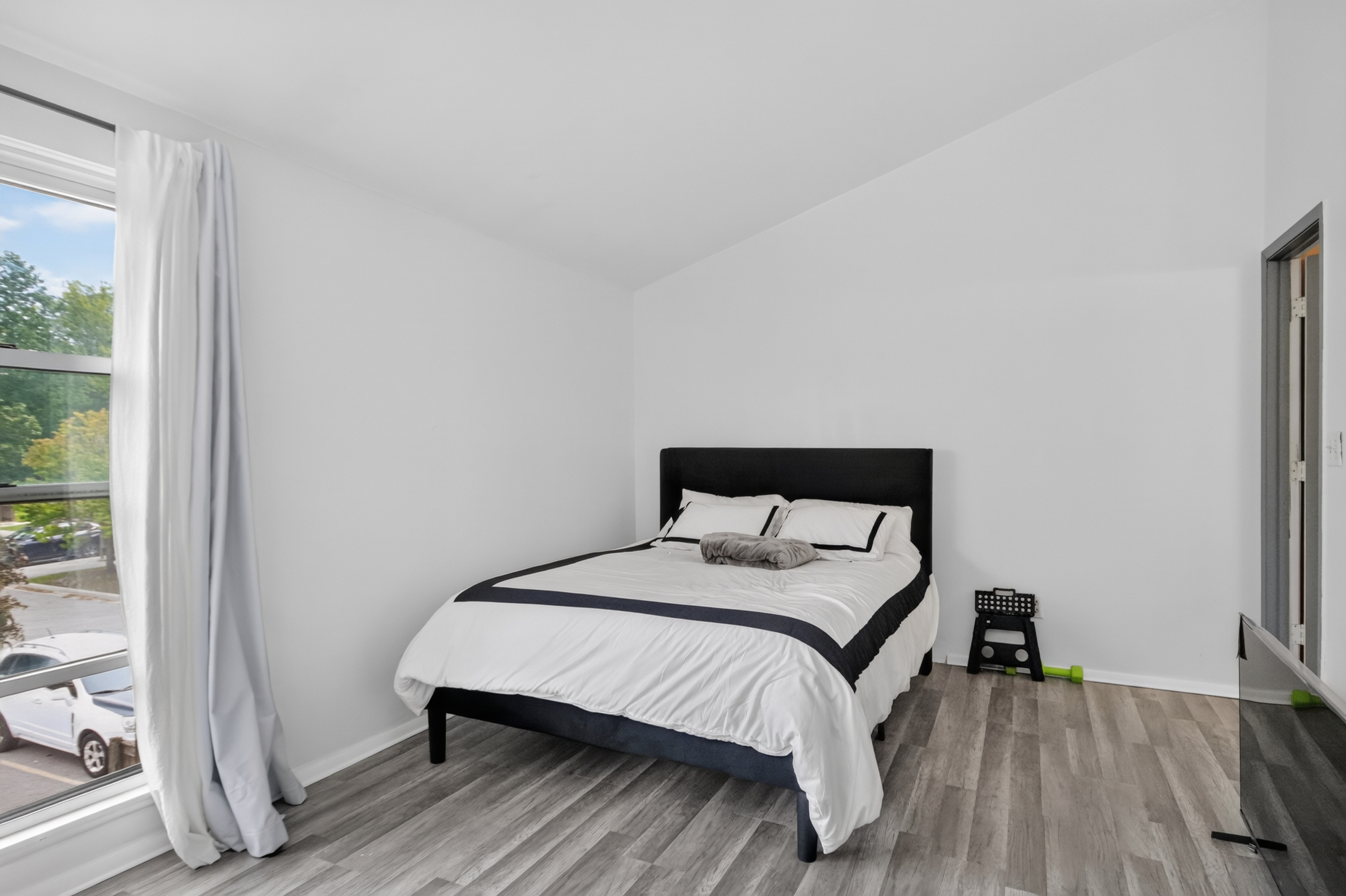 6991 West Glenbrook Road, Unit 2 Milwaukee, WI 53223 - Photo 15 of 30 Gallery Image 15