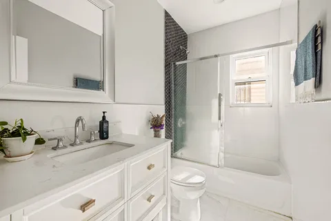 $860,000 | 3815 Glenwood Road | Farragut