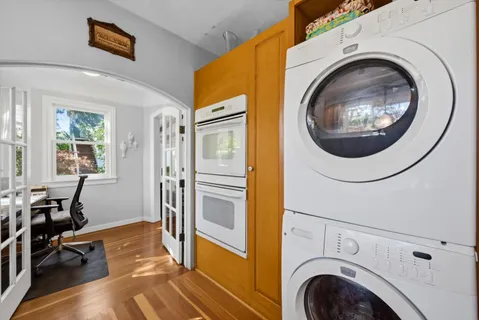 $3,050,000 | 4011 East 3rd Avenue, Napa, CA 94558