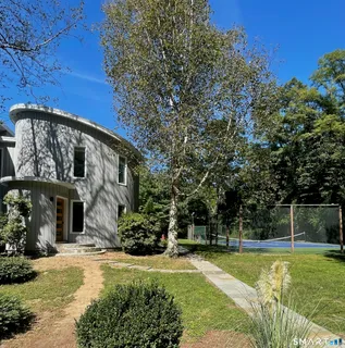 $2,095,000 | 2177 Cross Highway, Fairfield, CT 06824