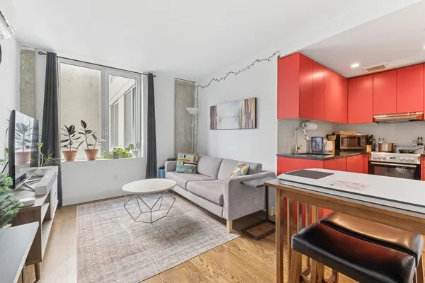 $3,500 | 954 Bergen Street, Unit 4F | Crown Heights
