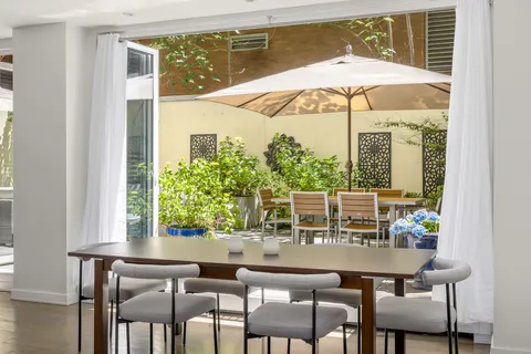 $2,650,000 | 22 Renwick Street, Unit 1A | Hudson Square