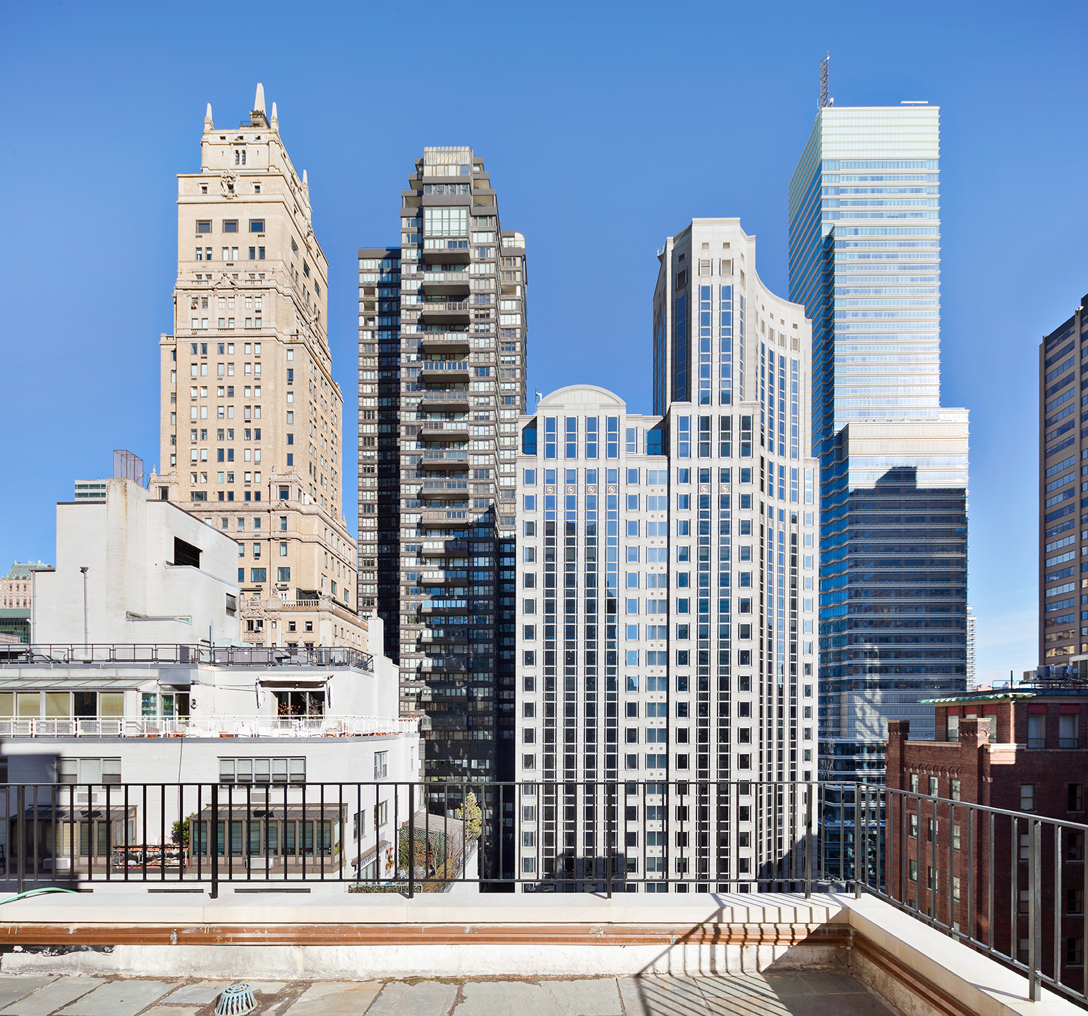 111 East 56th Street, Unit PH19 Manhattan, NY 10022 - Photo 16 of 17