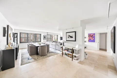 $799,000 | 205 East 63rd Street, Unit 11EF | Lenox Hill