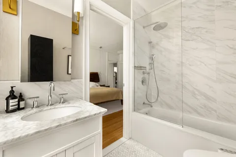 $5,250,000 | 580 Park Avenue, Unit 3A | Lenox Hill