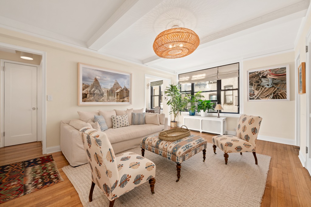 12 East 97th Street, Unit 6A Manhattan, NY 10128 - Photo 1 of 9