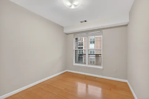 $439,000 | 501 Hungerford Drive, Unit 270, Rockville, MD 20850