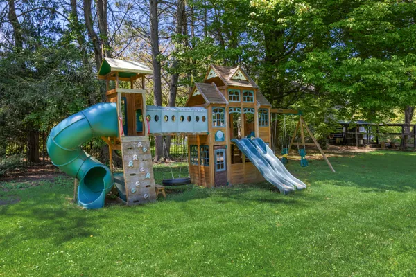 $1,200,000 | 730 North Stanwick Road, Moorestown, NJ 08057