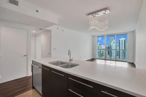 $425,000 | 55 Southeast 6th Street, Unit 3604, Miami, FL 33131