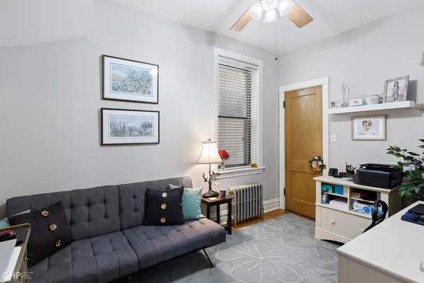 $1,200,000 | 2020 West Waveland Avenue, Chicago, IL 60618