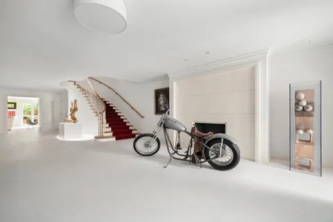 $49,995,000 | 18 East 80th Street | Upper East Side