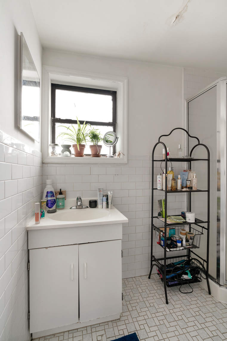 200 Allen Street, Unit 4R Manhattan, NY 10002 - Photo 5 of 8