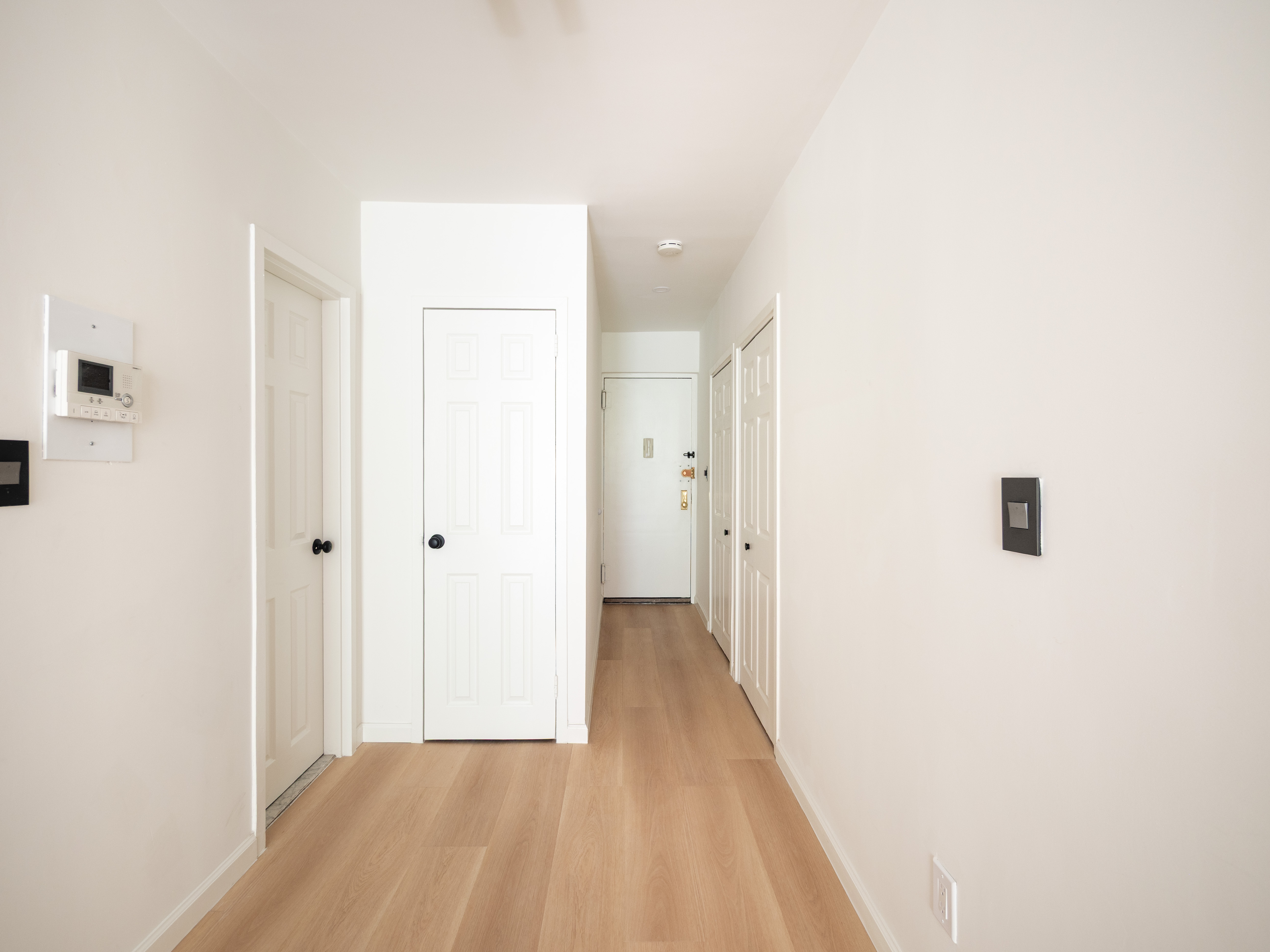 314 West 56th Street, Unit 4E Manhattan, NY 10019 - Photo 4 of 7 Gallery Image 4