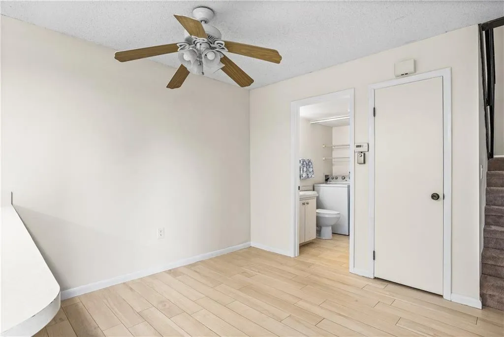 $190,000 | 1166 6th Avenue, Unit 21D, Vero Beach, FL 32960