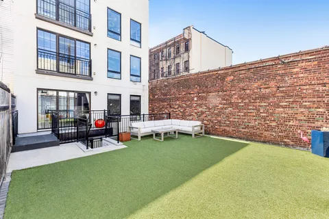$1,590,000 | 167 Devoe Street, Unit 1B | Williamsburg