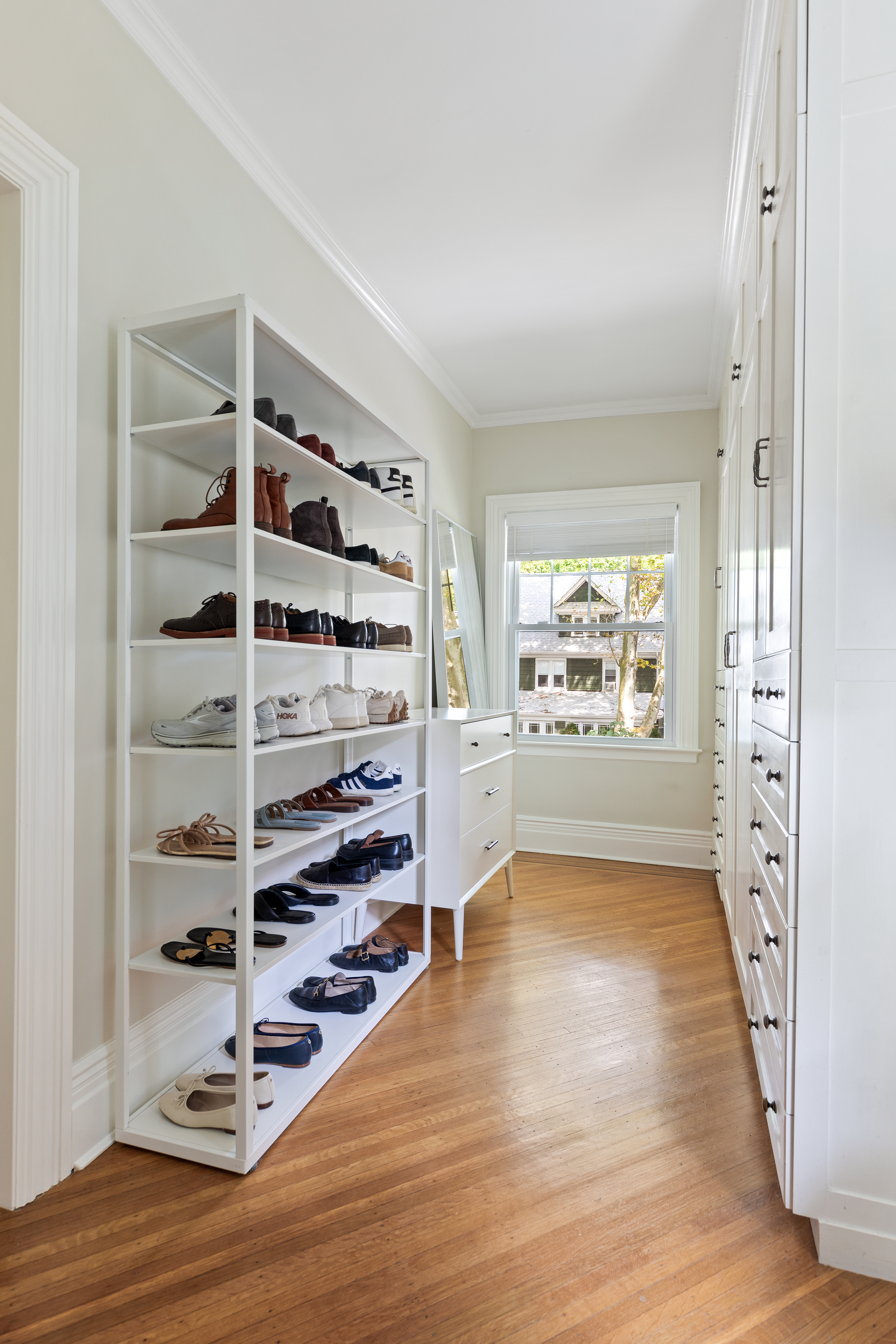 498 Westminster Road Brooklyn, NY 11218 - Photo 18 of 32 a view of a living room and wooden floor