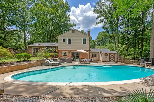 $1,250,000 | 11117 Whisperwood Lane, North Bethesda, MD 20852