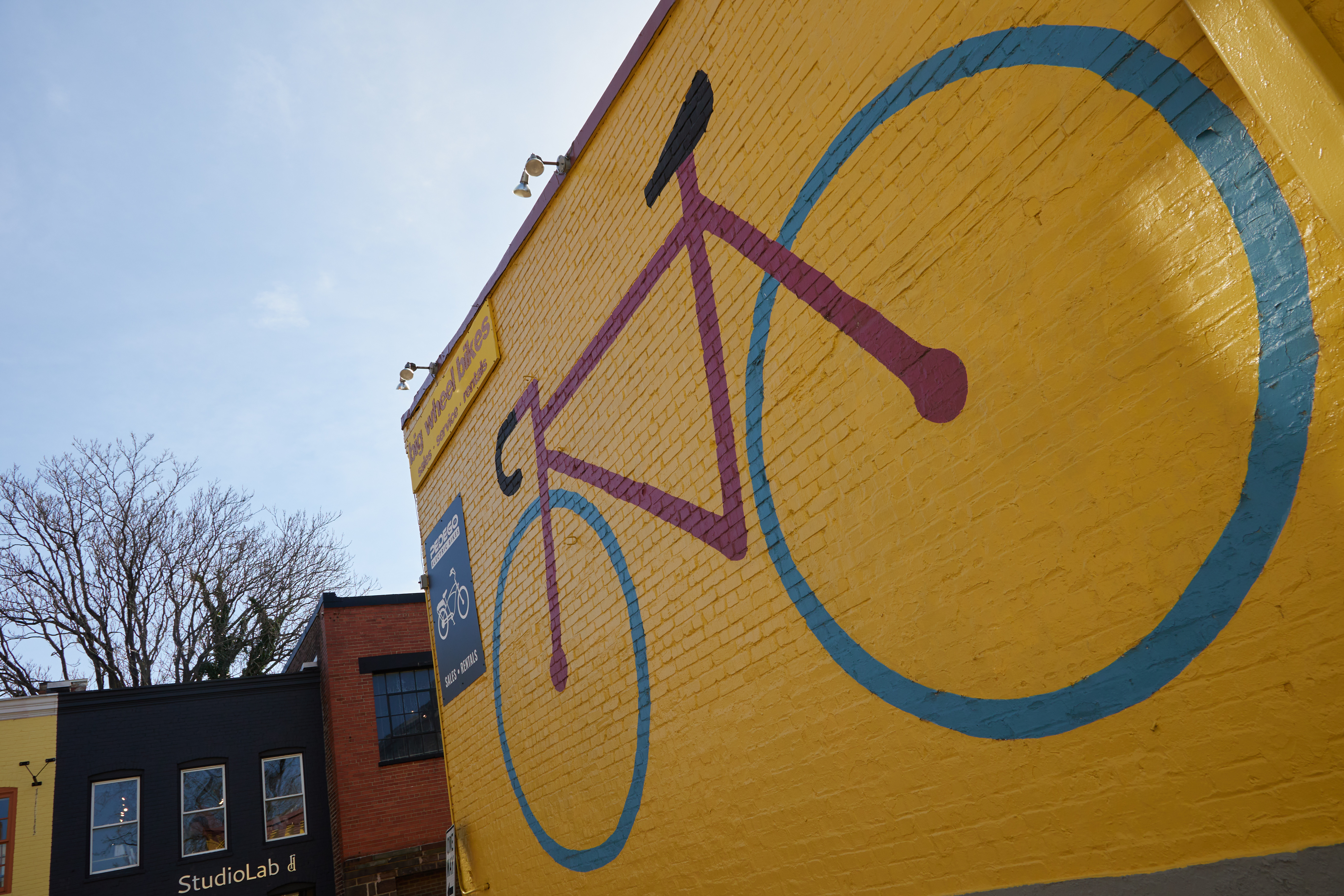 3420 R Street Northwest Washington, DC 20007 - Photo 51 of 53 a view of a swimming pool with a backyard
