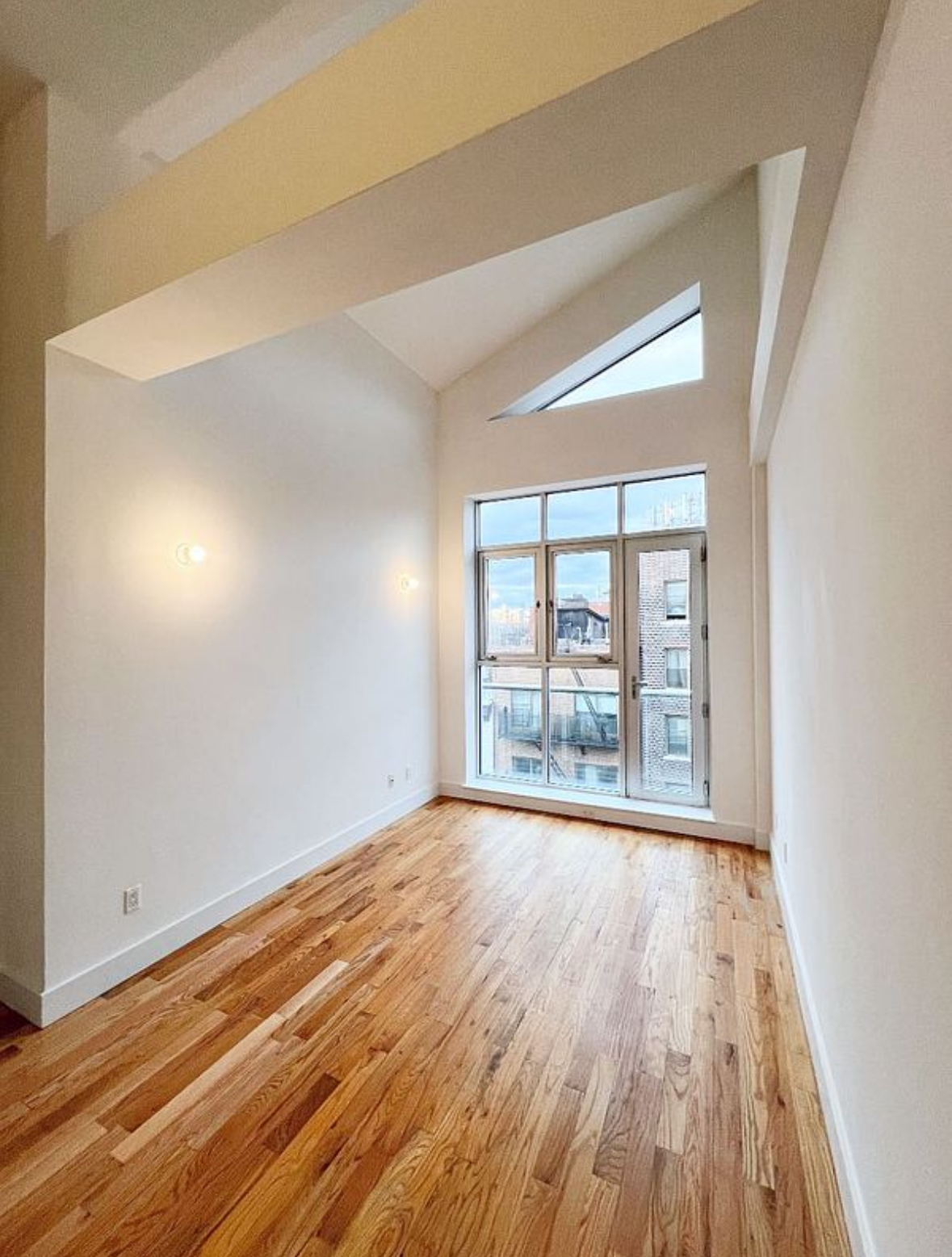 170 Meserole Street, Unit 4L Brooklyn, NY 11206 - Photo 2 of 8