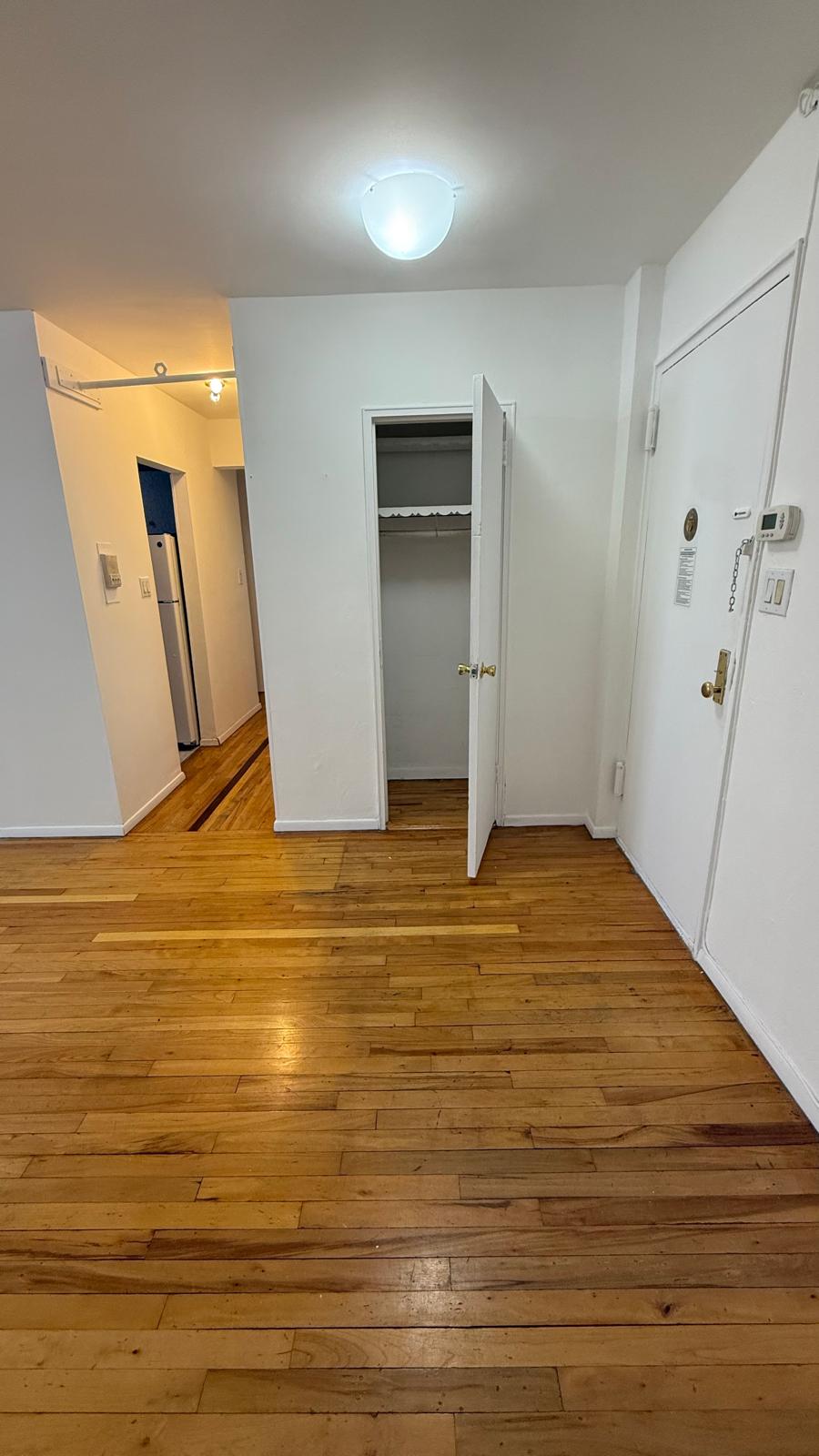 2665 Homecrest Avenue, Unit 4ZC Brooklyn, NY 11235 - Photo 2 of 9 a view of a room