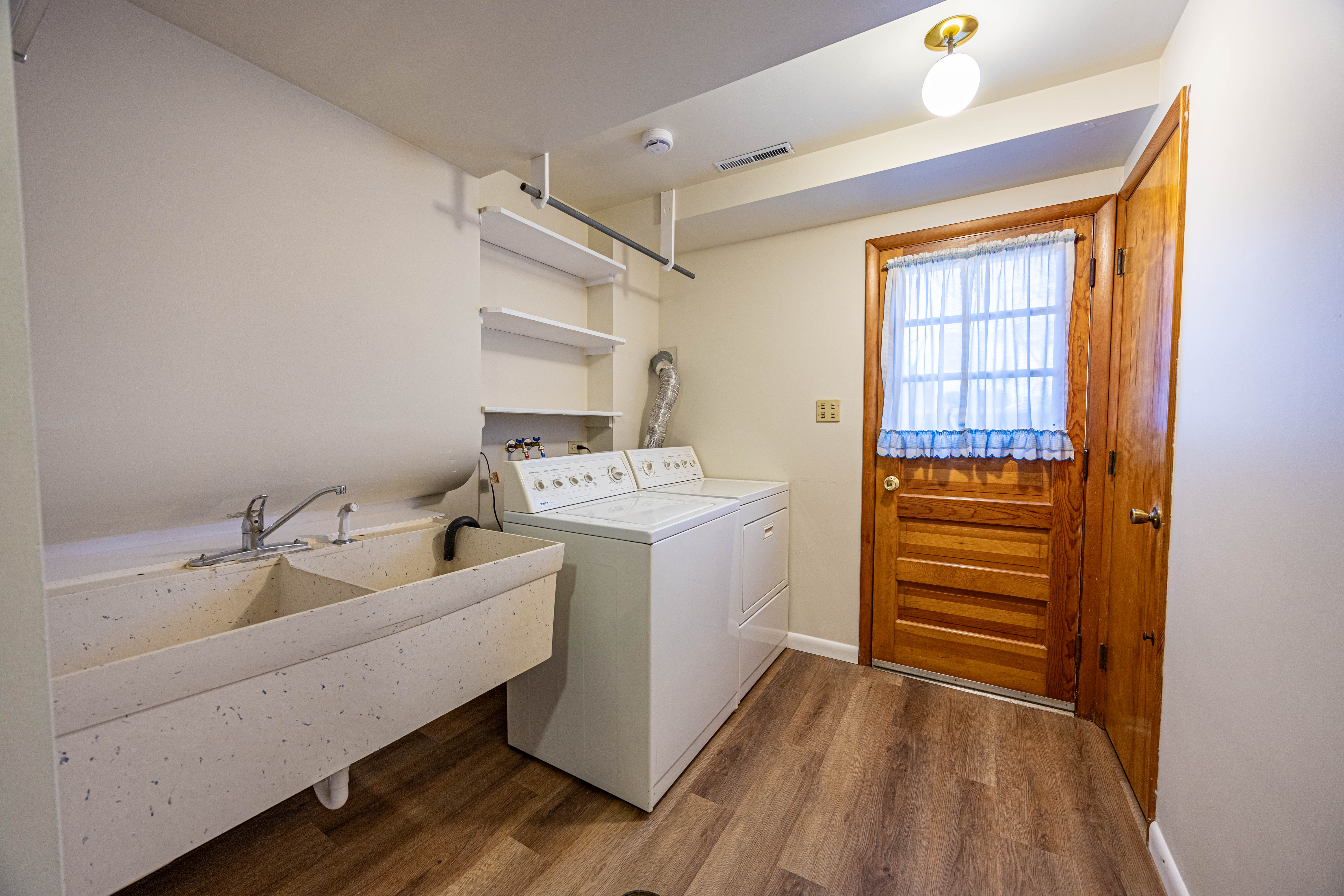 407 Marion Avenue Springdale, PA 15144 - Photo 16 of 24