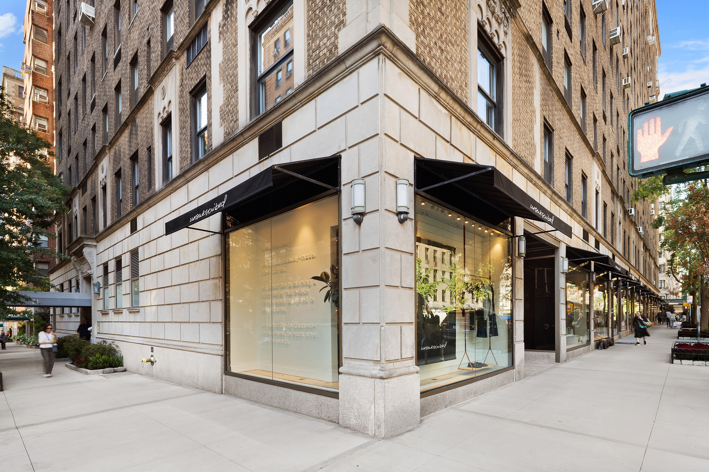21 East 87th Street, Unit 11A Manhattan, NY 10128 - Photo 8 of 10 a view of a building with a street