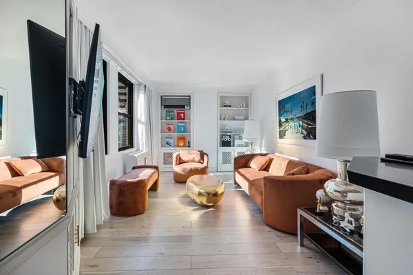 $25,000 | 111 East 56th Street, Unit 2100 | Midtown East