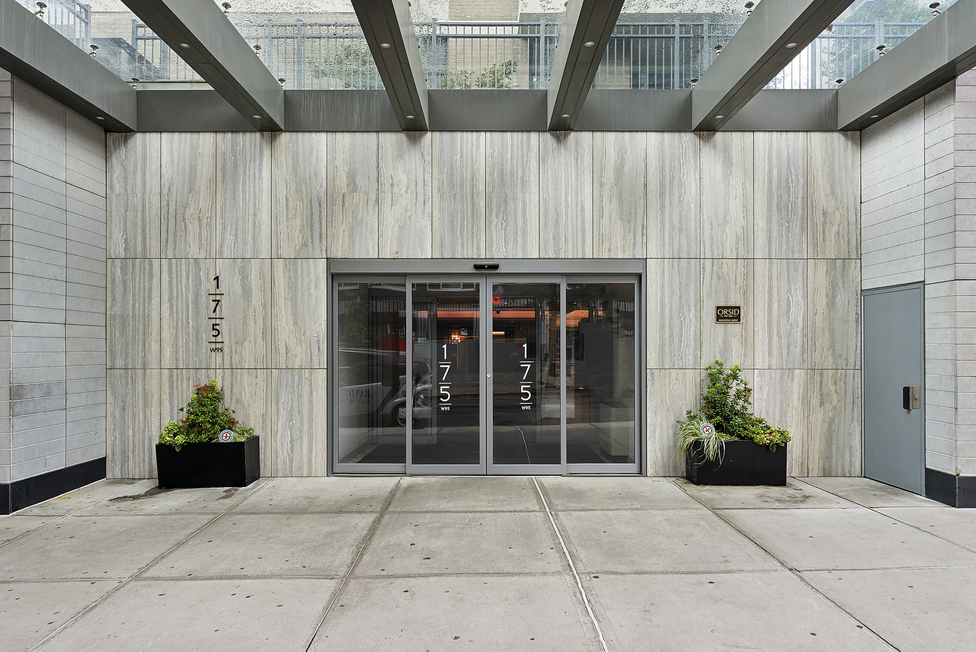 175 West 95th Street, Unit 18G Manhattan, NY 10025 - Photo 13 of 14 a entryway view with a potted plant