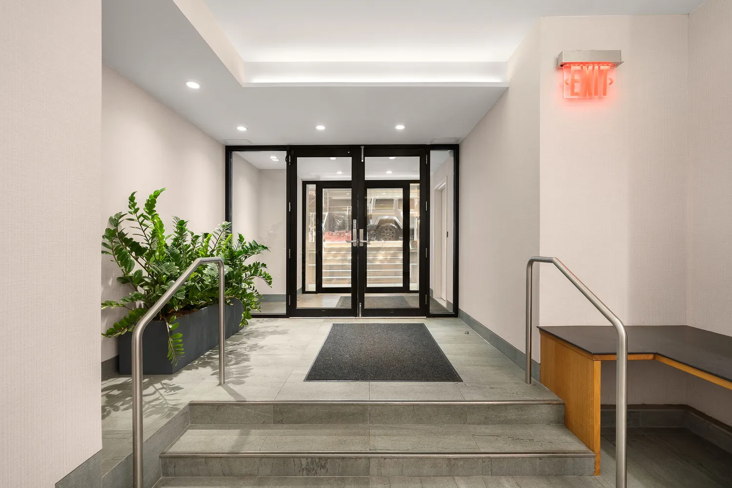 $750,000 | 250 West 16th Street | Chelsea