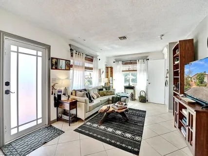 $630,000 | 381 Northeast 42nd Street, Oakland Park, FL 33334