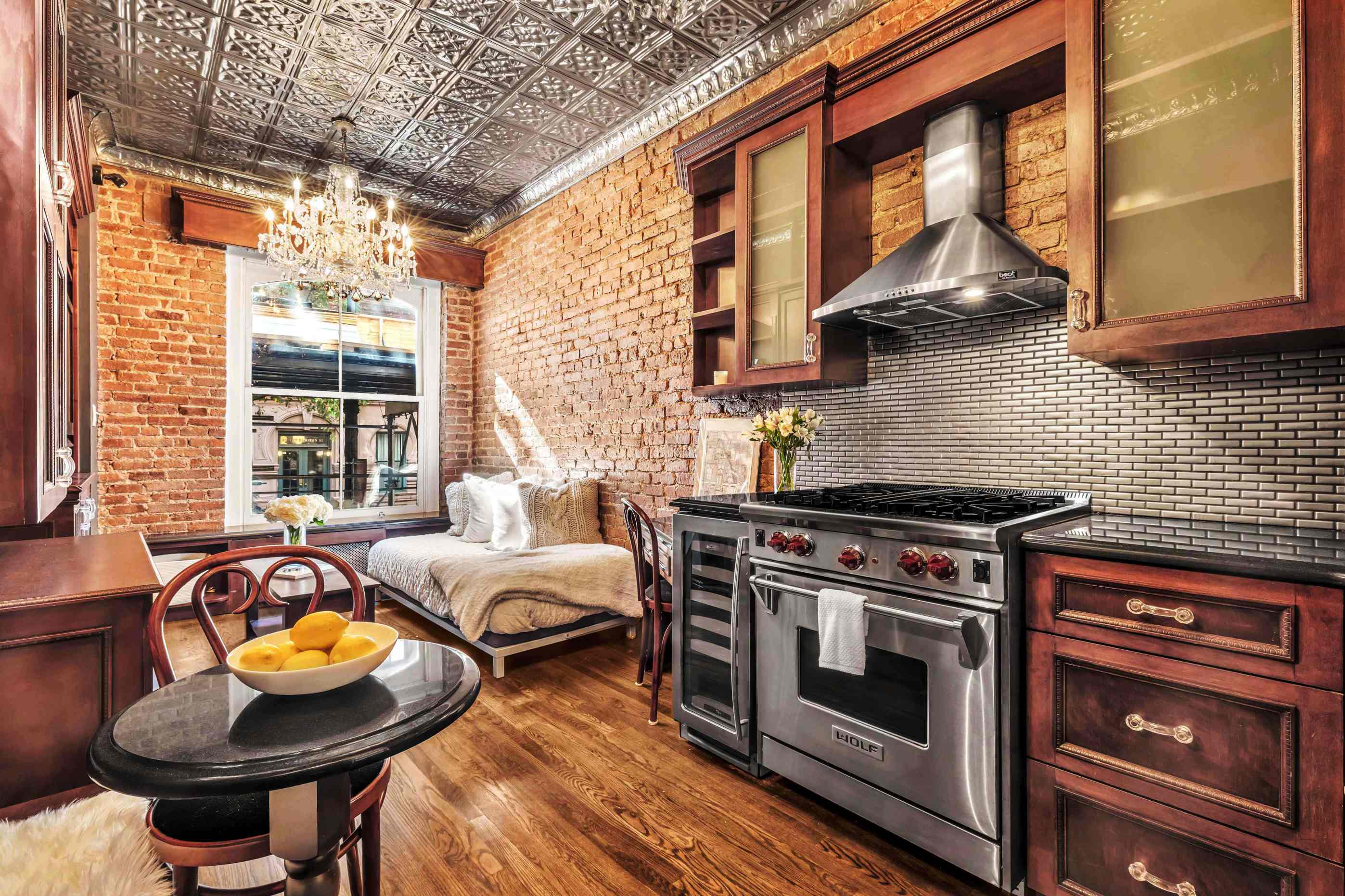 77 Perry Street, Unit 1B Manhattan, NY 10014 - Photo 1 of 5