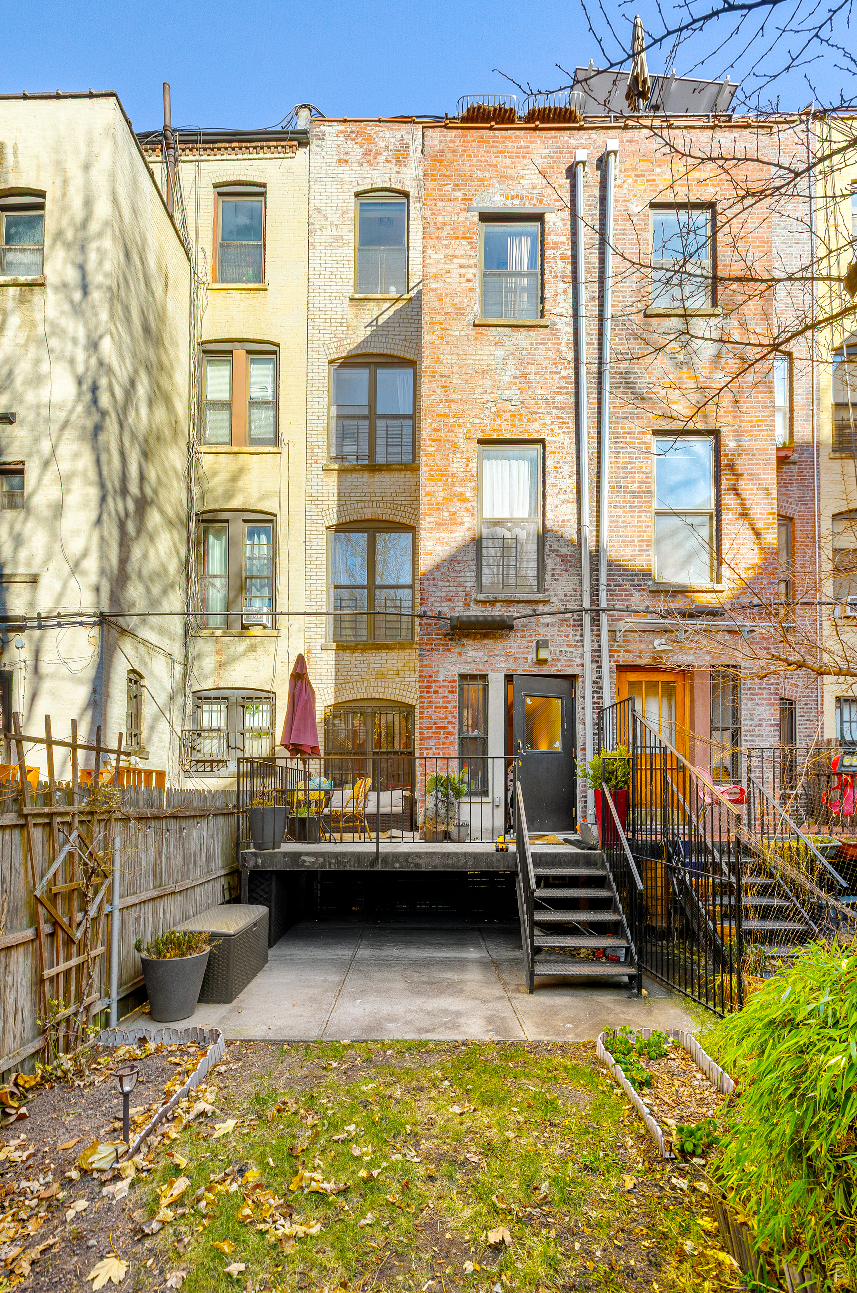 518 West 149th Street Manhattan, NY 10031 - Photo 11 of 23 a view of a building with many windows