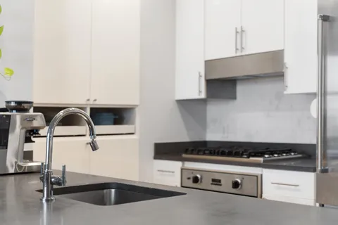 $995,000 | 1 Hanson Place, Unit 24E | Fort Greene
