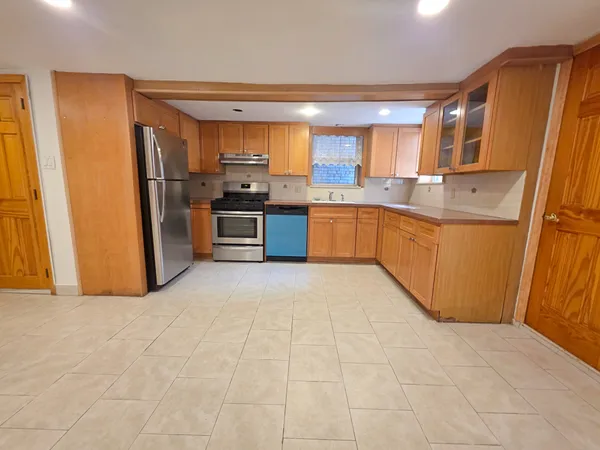 $3,500 | 335 Leonard Street, Unit 1 | Williamsburg