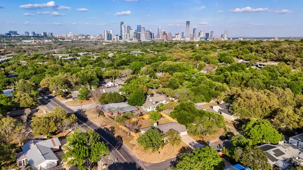 $1,499,900 | 2504 Deerfoot Trail, Austin, TX 78704