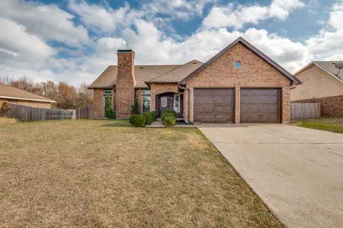 $399,990 | 1017 Meadow Creek Drive, Lancaster, TX 75146