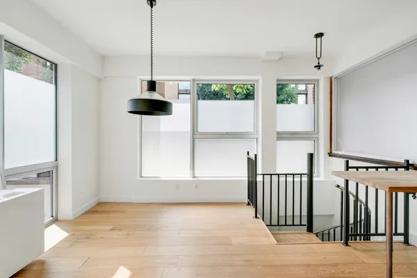 $999,000 | 69 Berry Street, Unit L1 | Williamsburg