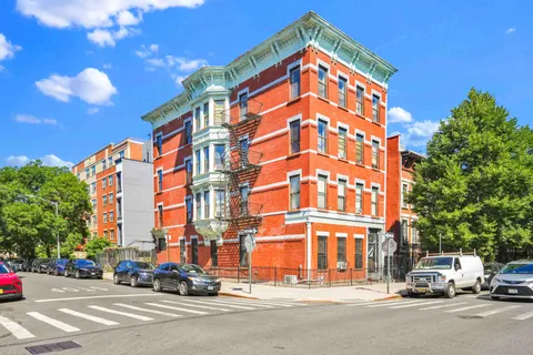 $725,000 | 184 Stuyvesant Avenue, Unit D2 | Bedford-Stuyvesant